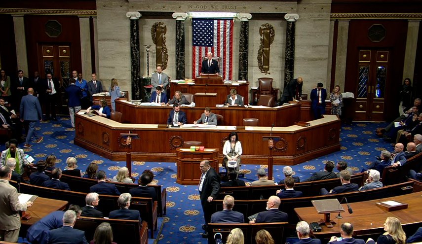 النواب الأمريكي يلغي تفويض لغزو العراق واعلان الحرب
