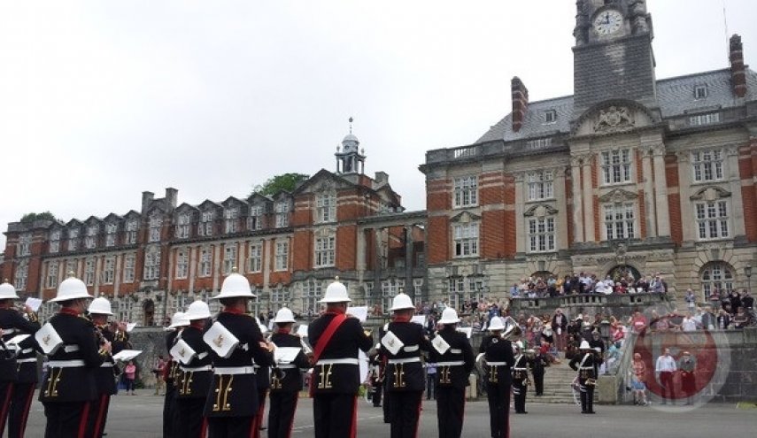 بريطانيا تغلق أبواب الكلية الملكية للدفاع بوجه طلاب الكيان الاسرائيلي