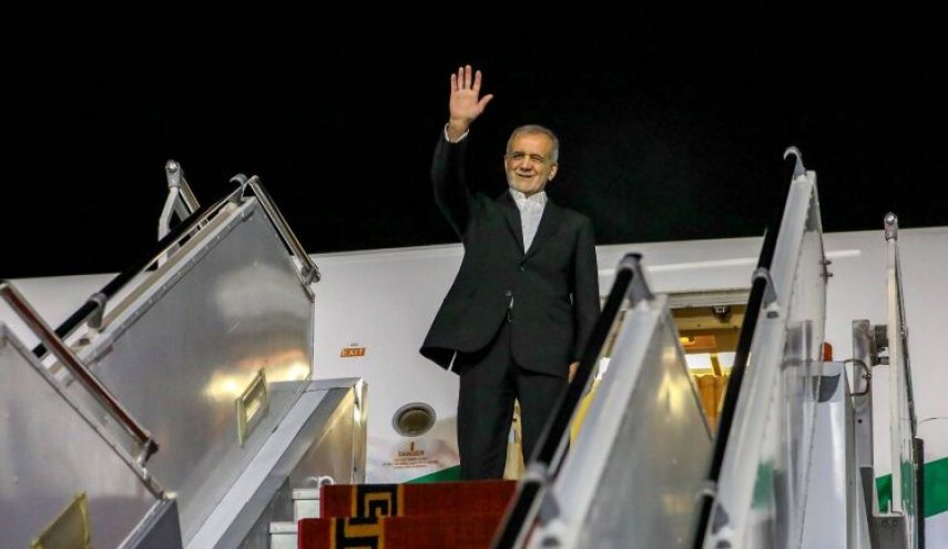 الرئيس الايراني يغادر الدوحة عائدا إلى طهران