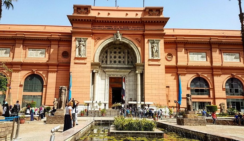 بعملية معقدة.. مسؤول يكشف تفاصيل سرقة المتحف المصري!!