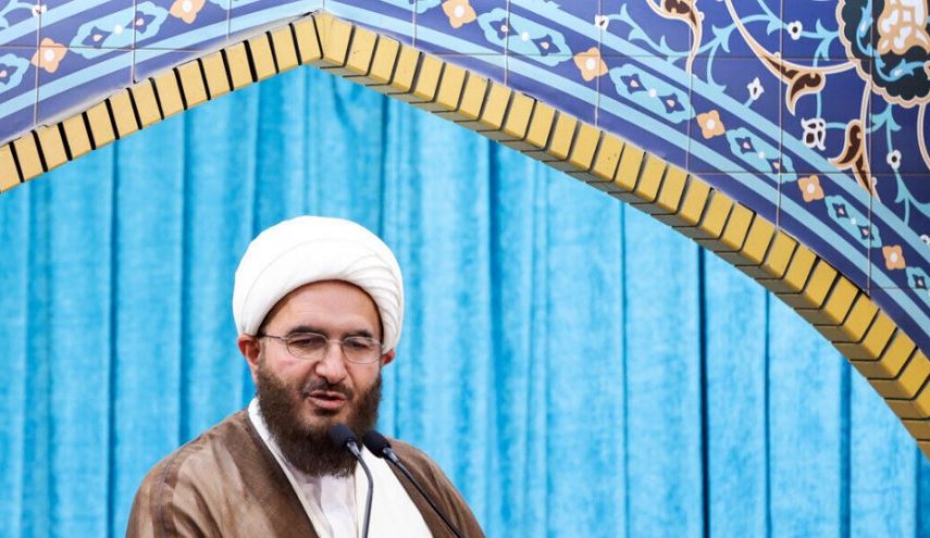 خطيب جمعة طهران: لن ننخدع بألاعيب آلية 'اسناب باك'