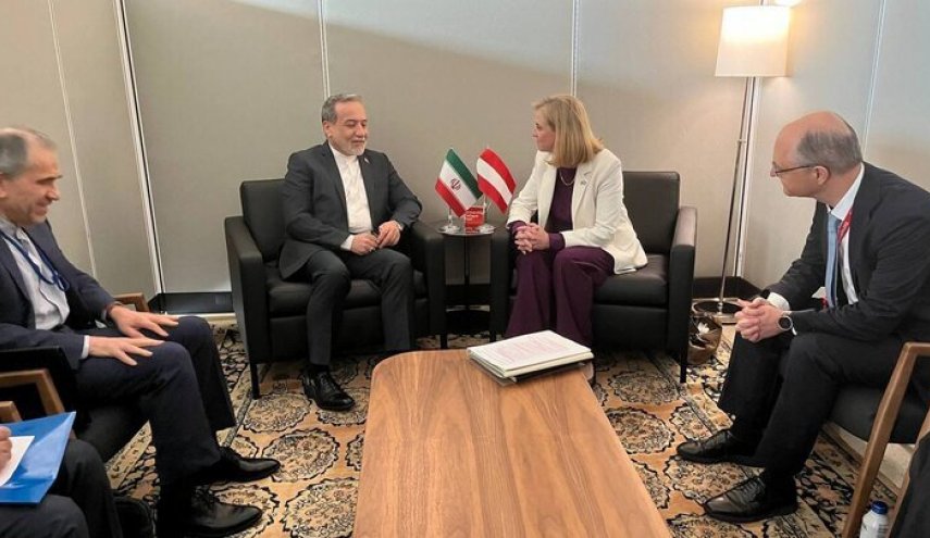 عراقجي: على الترويكا الأوروبية الامتناع عن ممارسة الضغط على ايران