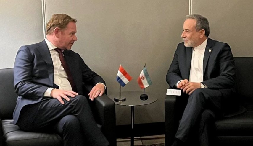 إيران تعلن استعدادها لتعزيز العلاقات الثنائية مع هولندا