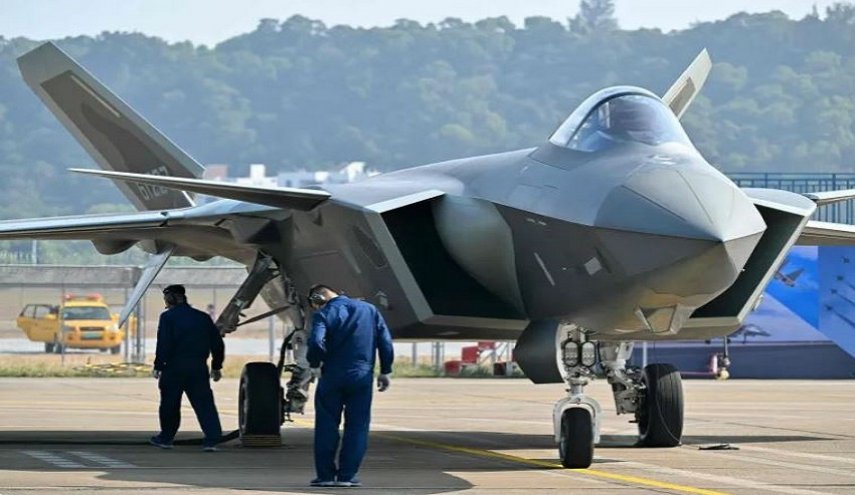 راز رونمایی عمومی چین از جنگنده رادارگریز «J-20» 