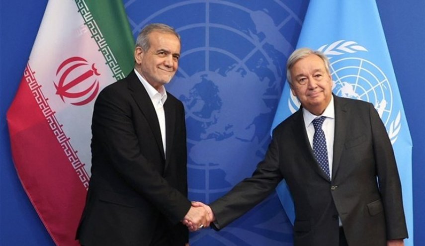 الرئيس الإيراني يلتقي غوتيريش