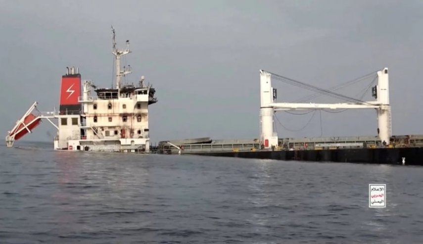 صنعاء تفرض عقوبات على كيانات وأفراد انتهكوا حظر تصدير النفط الأمريكي
