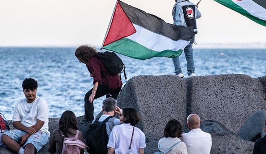 أكبر نقابة عمالية إيطالية تدعو لإضراب عام احتجاجا على اعتراض أسطول الصمود