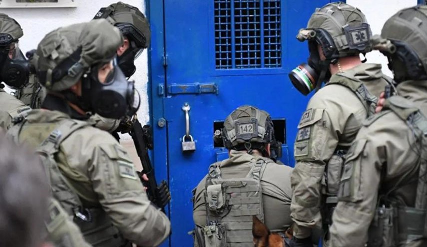 الإعلام العبري: خلافات حول هويات الفلسطينيين الذين سيتم الإفراج عنهم