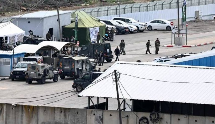 نقل دفعة من الأسرى الفلسطينيين من سجون الإحتلال.. ما التفاصيل؟