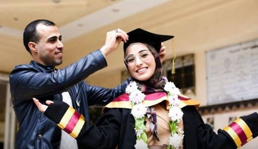 استشهاد صحفي وزوجته بقصف الاحتلال وسط غزة