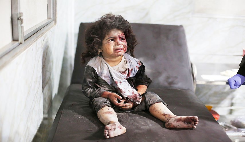 104 شهداء بينهم 46 طفلا بعشرات الغارات الجوية والدبابات والزوارق