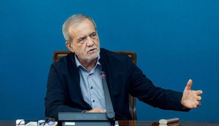 بزشكيان يعلق على بطولة إيران بكأس آسيا للروبوتات 'بأبو ظبي'