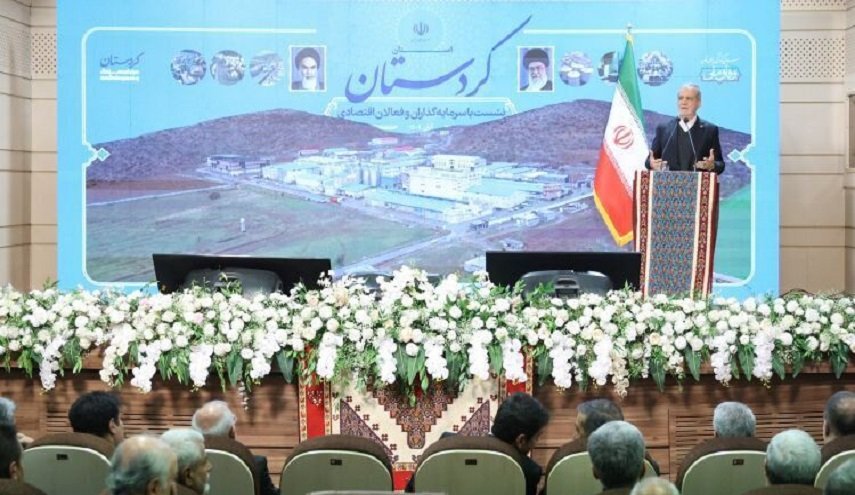 الرئيس الإيراني: كردستان تمتلك مقومات دفع التنمية الوطنية