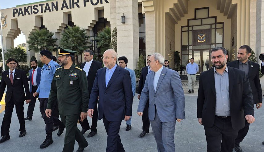 قاليباف يصل إلى كراتشي