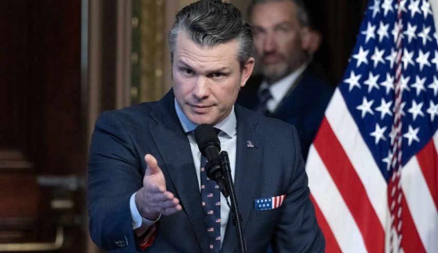 وزير الحرب الأمريكي: نعيش لحظة ما قبل الحرب العالمية الثالثة!