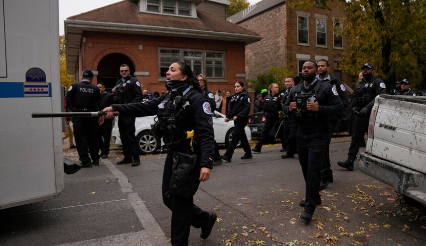 رجل يفتح النار على عملاء حرس الحدود في شيكاغو
