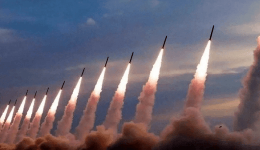 نيويورك تايمز: إيران ستطلق ألفي صاروخ دفعة واحدة في الحرب القادمة
