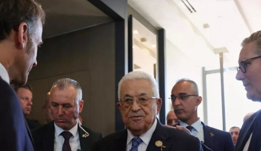 ماكرون لعباس: سنرد بقوة على خطط الضم الإسرائيلية