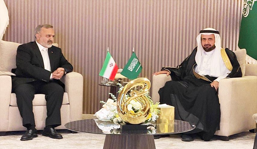 ايران والسعودية توقعان اتفاقية للتعاون بشان موسم الحج القادم