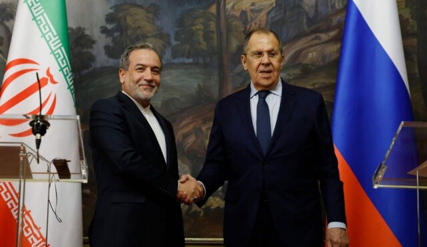 گفت‌وگوی عراقچی و لاوروف در آستانه نشست شورای حکام