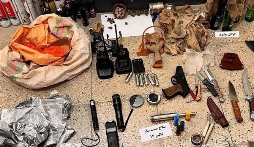 ضبط شحنة اسلحة ثقيلة ومتفجرات لمجموعات ارهابية شمال غربي ايران