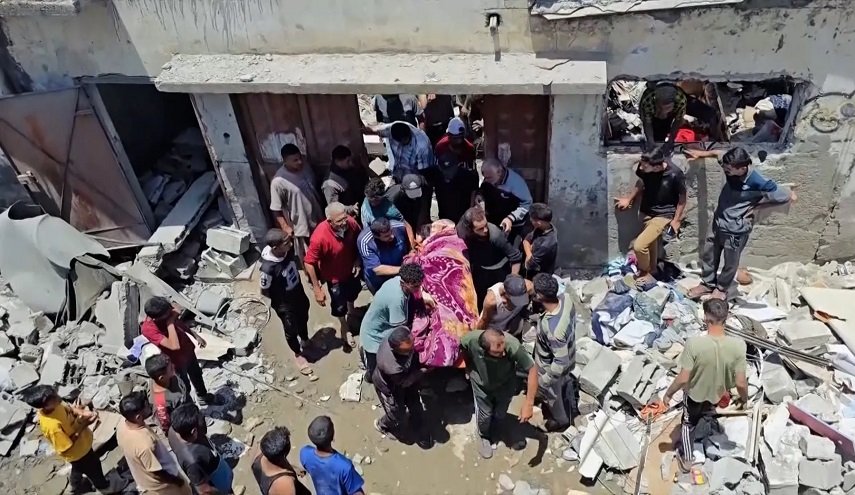 شهيد متأثرا بإصابته وغارات إسرائيلية على جنوب قطاع غزة