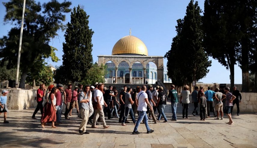 تصعيد صهيوني.. مستوطنون يقتحمون الأقصى تحت حماية الاحتلال