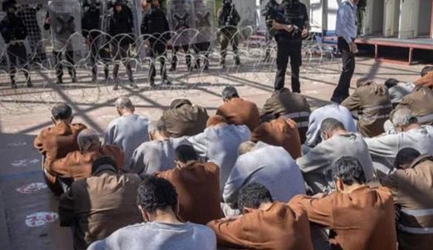 سجون الإحتلال.. روايات مُرعبة من صعق الكهرباء الى ارتداء الحفاضات