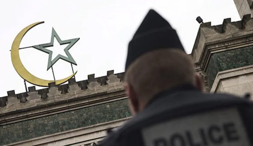 هجوم يستهدف مسجدا وجمعية في فرنسا.. ووزير الداخلية يعلق