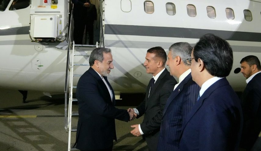 ورود عراقچی به باکو 