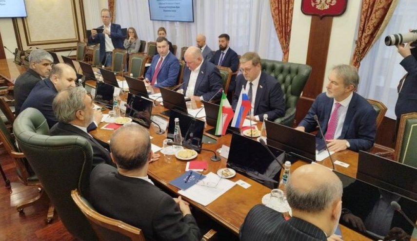 كبار أعضاء مجلس الشيوخ الروسي: لا مصداقية لأي جهد لإعادة فرض العقوبات على إيران
