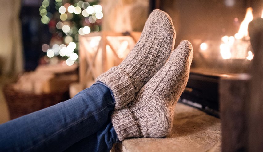 قدماك الباردتان ترسلان إنذارًا صحيًا.. لا تتجاهله