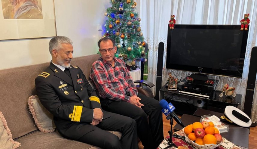 دیدار معاون ارتش با جانباز و آزاده ارمنی