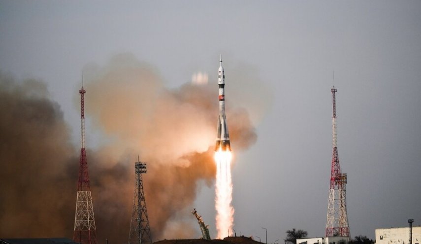 روسيا.. صاروخ Soyuz-2.1a ينقل قمرا صناعيا إلى مداره بنجاح
