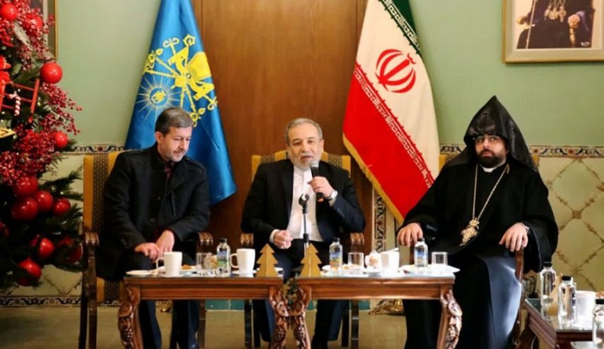 عراقجي: تعايش الاديان في البلاد رمزٌ للوحدة الوطنية