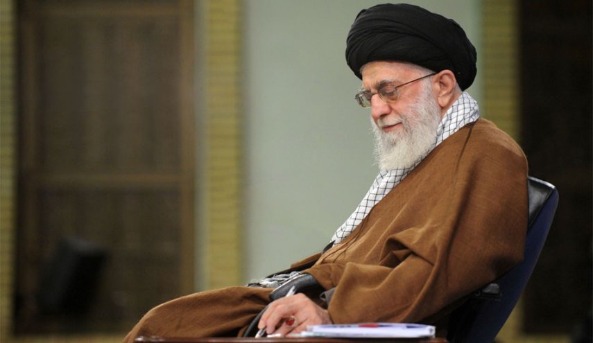 قائد الثورة: إرتباك الطغاة سببه صمود إيران بوجه النظام العالمي الظالم