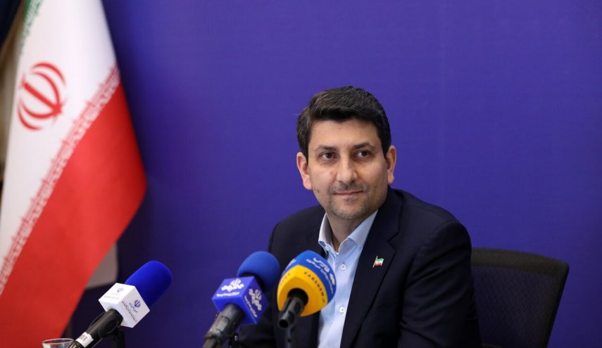 وزير الاتصالات: استقبال الإشارات الأولى للأقمار الصناعية الإيرانية الثلاثة بنجاح
