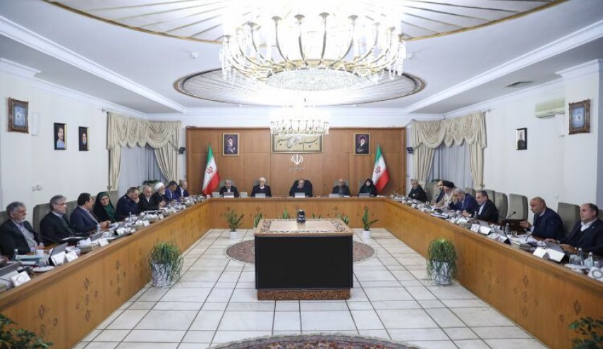 بزشكيان: تحسين سبل عيش الشعب له الأولوية القصوى للحكومة في الوضع الراهن
