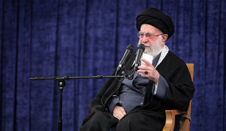 قائد الثورة: لن نتراجع وسنركع العدو بالثبات ومساندة الشعب