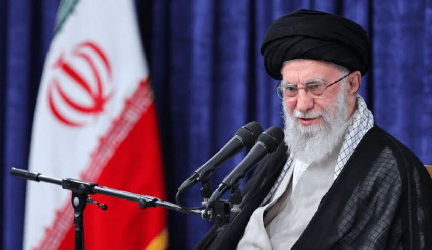 رهبر انقلاب: جوان‌های عزیز وحدت خود را حفظ کنید؛ ملت یکپارچه بر هر دشمنی فائق می‌آید
