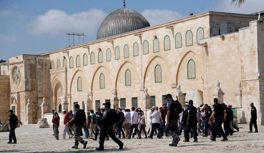یورش بی‌سابقه شهرک‌نشینان صهیونیست به مسجدالاقصی