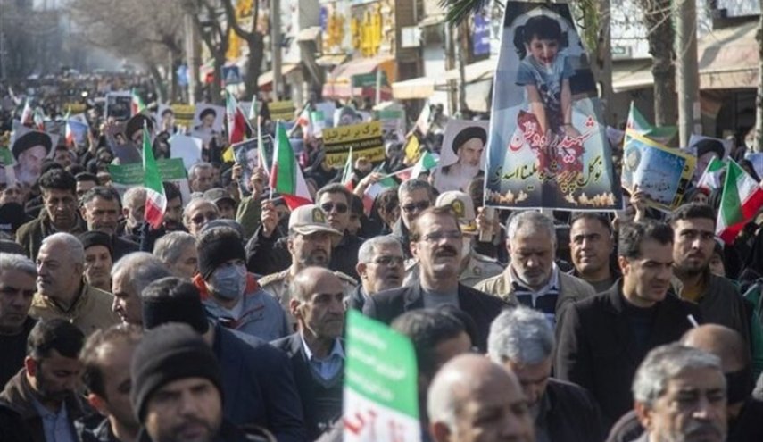 تشییع با شکوه شهیده خردسال اغتشاشات اخیر در کرمانشاه