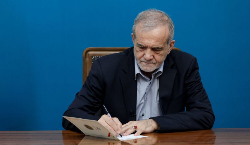 پزشکیان: ملت ایران با حضور مقتدرانه خود به طراحی‌های شوم دشمنان پاسخ کوبنده‌ای داد