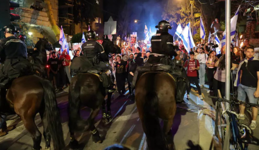 هاآرتص: به جای تمرکز بر ایران به فکر خفقان در اسرائیل باشید