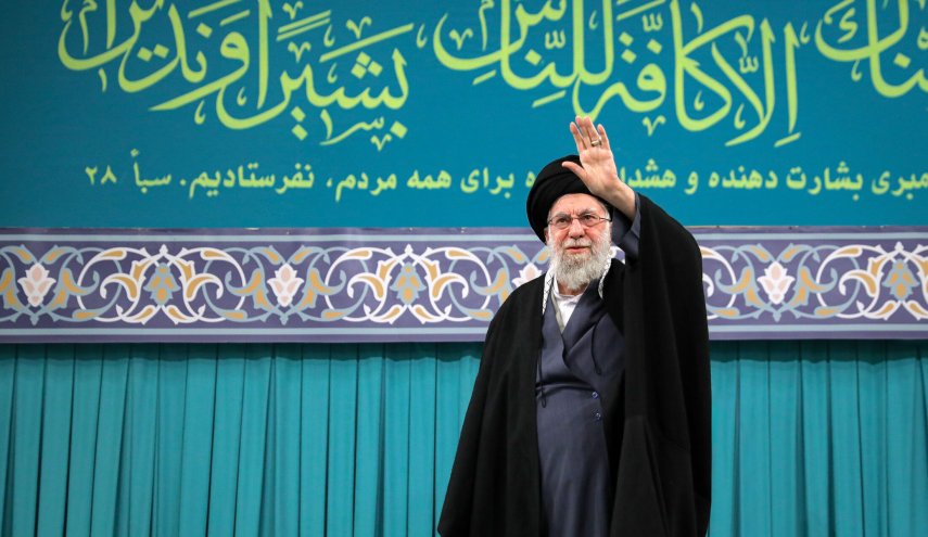 رهبر معظم انقلاب: فتنه اخیر یک فتنه آمریکایی بود و هدف آمریکا بلعیدن ایران است/ رئیس جمهور آمریکا، مجرم اصلی فتنه اخیر است
