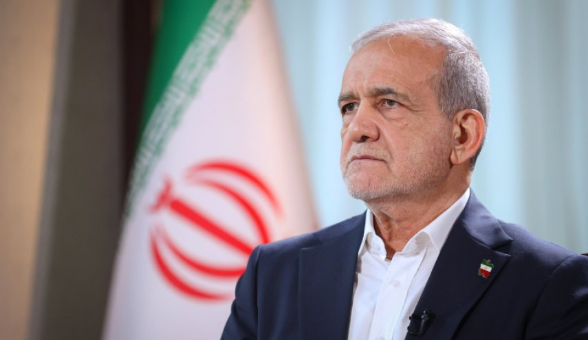 پزشکیان: تعرض به رهبری معظم، به‌منزله جنگ تمام عیار با ملت ایران است
