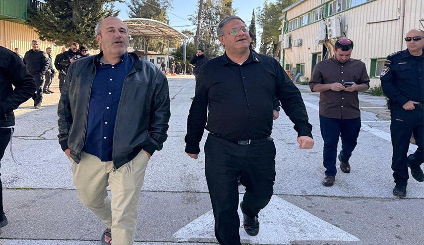 الاحتلال يهدم مقرّ الأونروا في الشيخ جراح بالقدس المحتلة