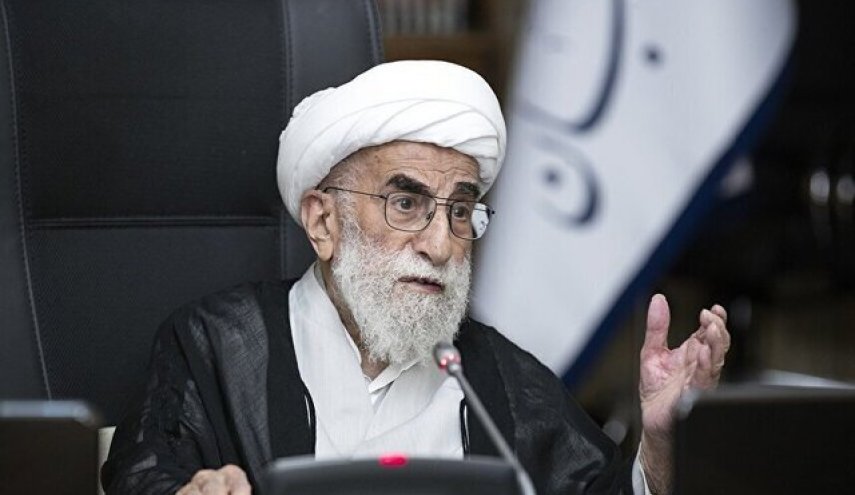 آیت‌الله جنتی: یاوه‌گویی رییس‌جمهور آمریکا برخاسته از عدم درک ولایت و مرجعیت دینی است