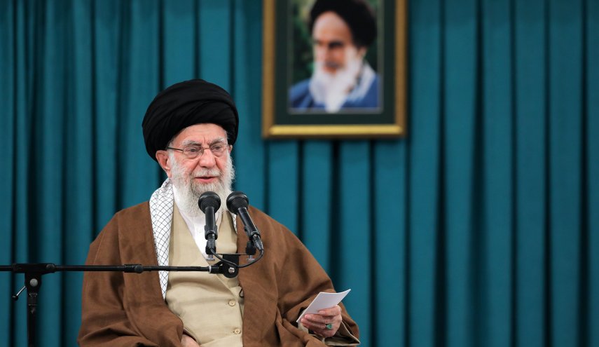 بيان دعم قوي من 3500 مثقف وإعلامي إيراني لقائد الثورة