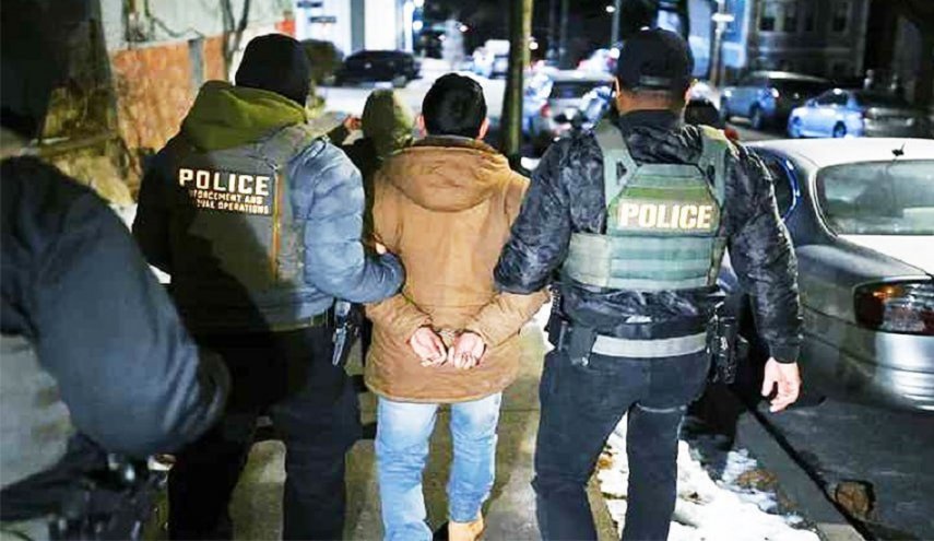 القضاء يدين سياسات ’ترامب’.. آلاف المحتجزين بلا حقوق أو كفالة